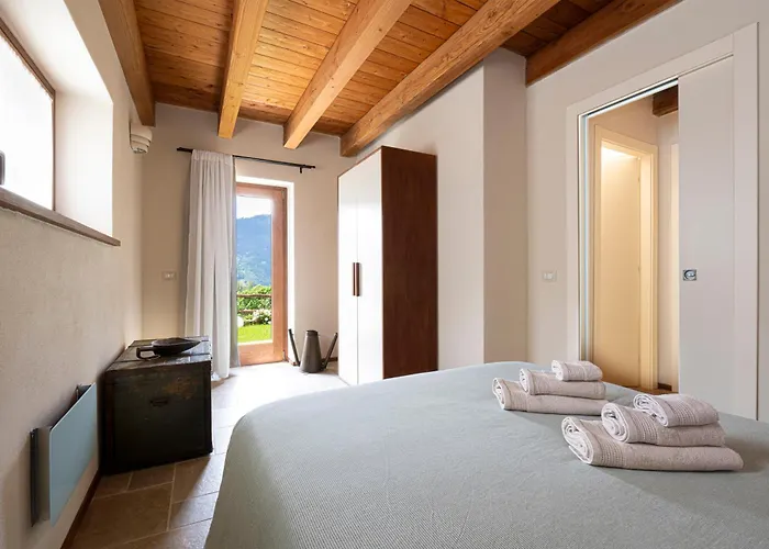 Athili - Villaggio Dei Crodini 克罗多